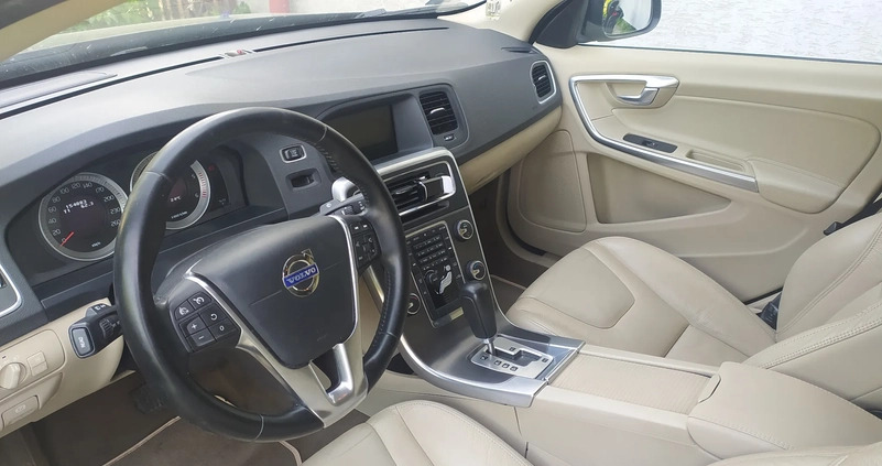 Volvo S60 cena 39900 przebieg: 155000, rok produkcji 2011 z Warszawa małe 137